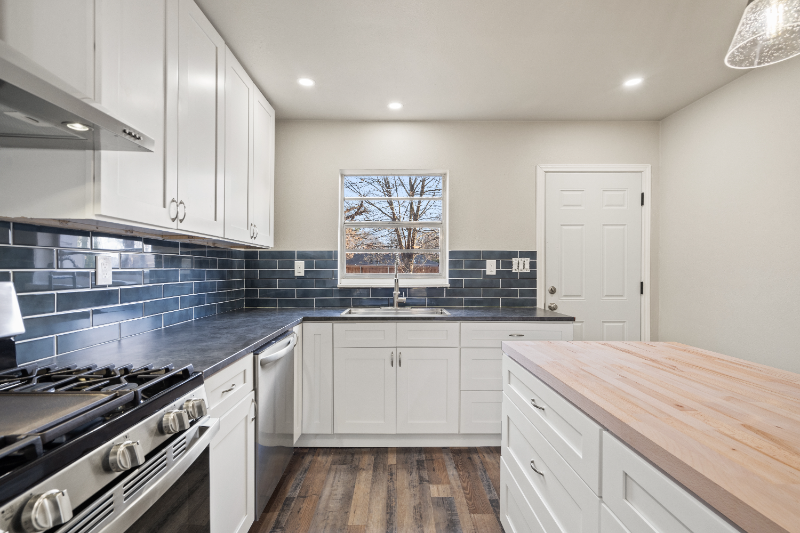 1231 French Ave - Photo 7 of 21