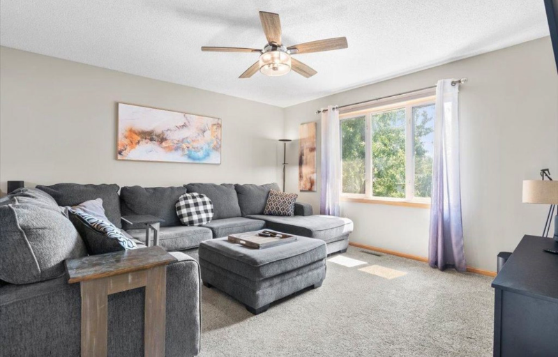 9673 Harrow Ct S - Photo 5 of 8