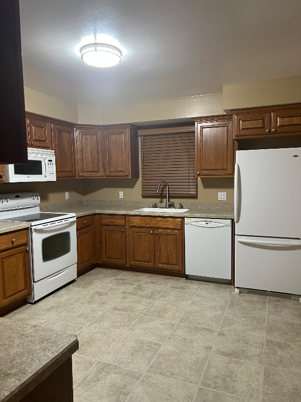 2765 18th Ave N - Photo 3 of 19