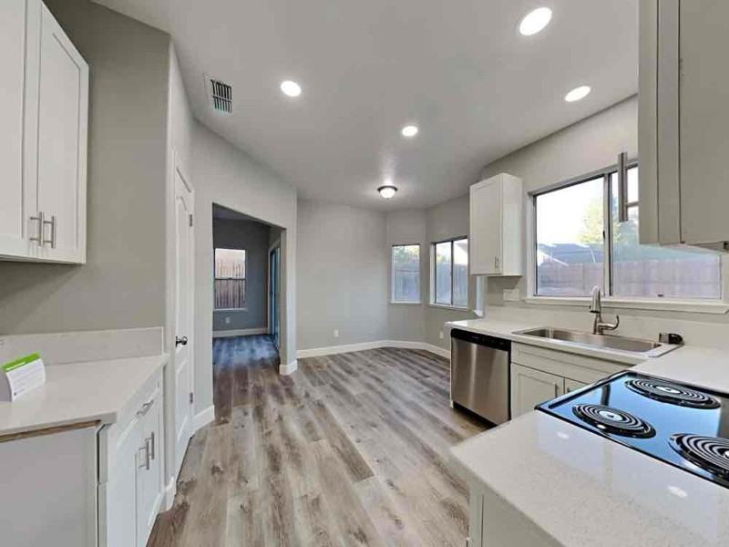 8500 Longspur Way - Photo 3 of 10