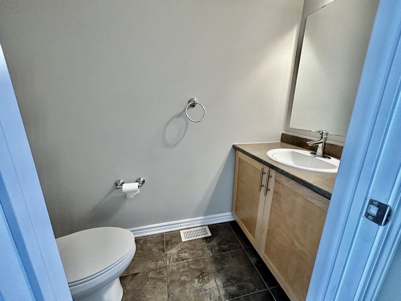950 Cobble Hill Drive - Photo 3 of 20