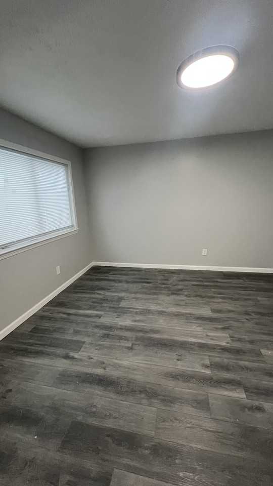 6889 Paige Avenue - Photo 5 of 9