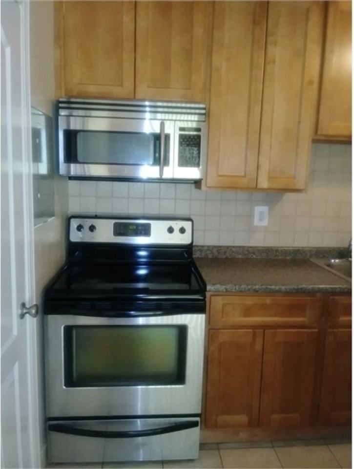 6305 Hil Mar Dr - Photo 5 of 14