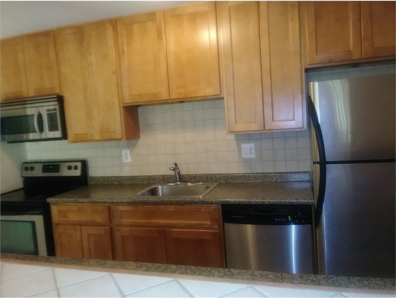 6305 Hil Mar Dr - Photo 6 of 14