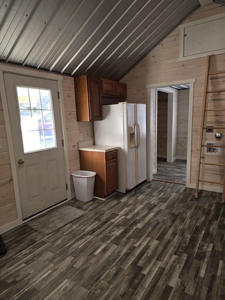 10 6th Ave #TINY - Photo 2 of 7