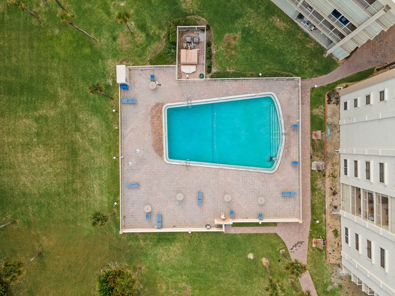 830 N Atlantic Ave - Photo 4 of 12