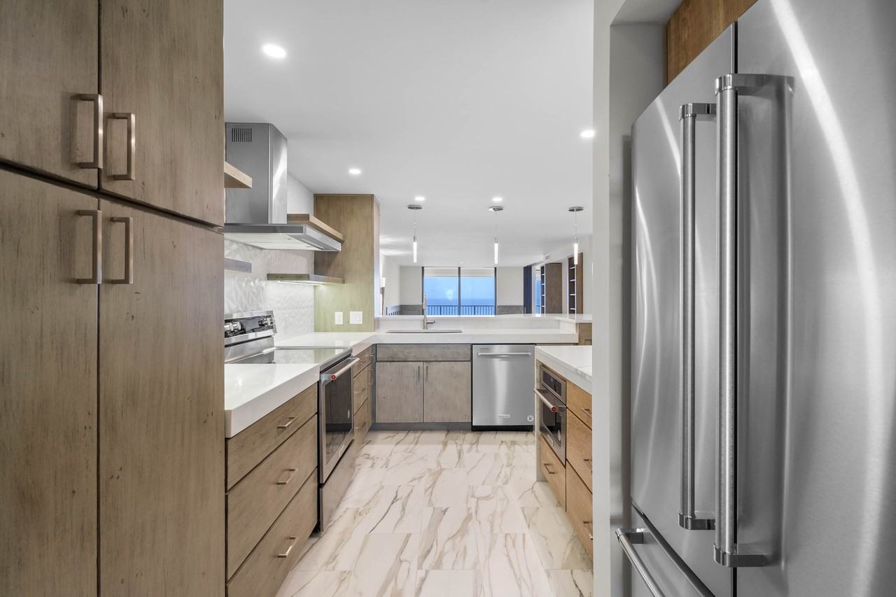 830 N Atlantic Ave - Photo 5 of 12