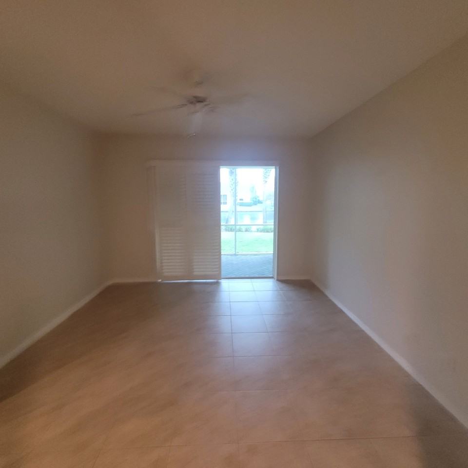 1701 Mariner Bay Blvd #1701 - Photo 4 of 18