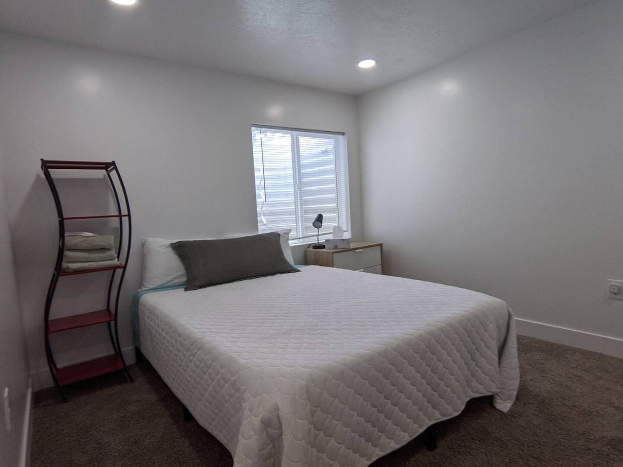 341 E 90 N - Photo 5 of 8