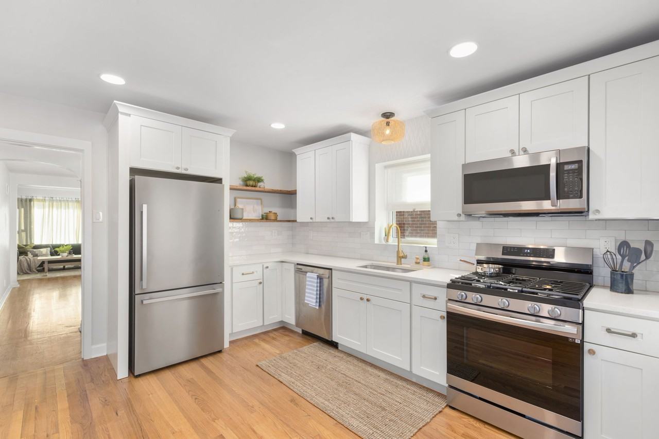 5521 Mardel Ave #NA - Photo 5 of 30