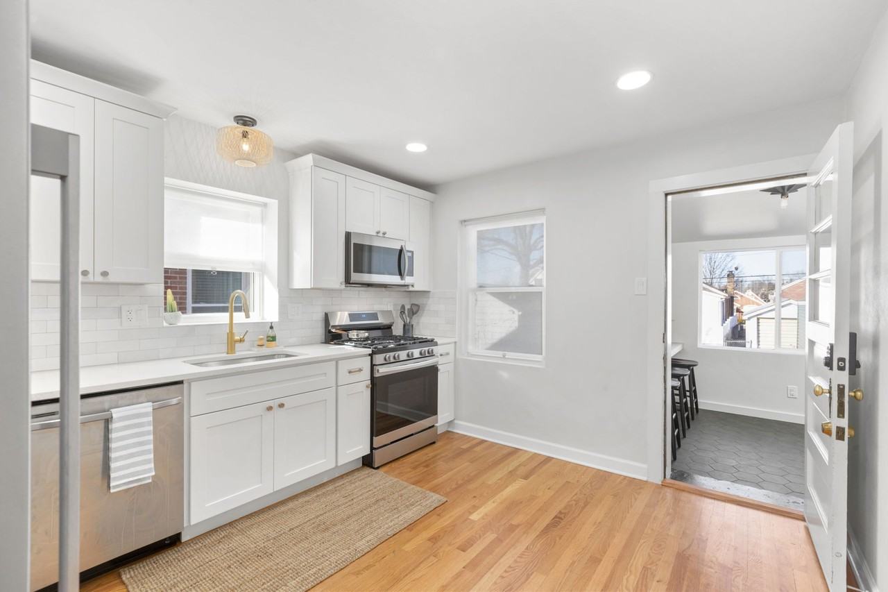5521 Mardel Ave #NA - Photo 7 of 30