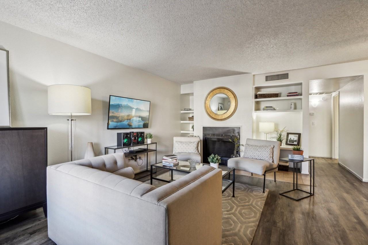 Del Coronado - Photo 2 of 47