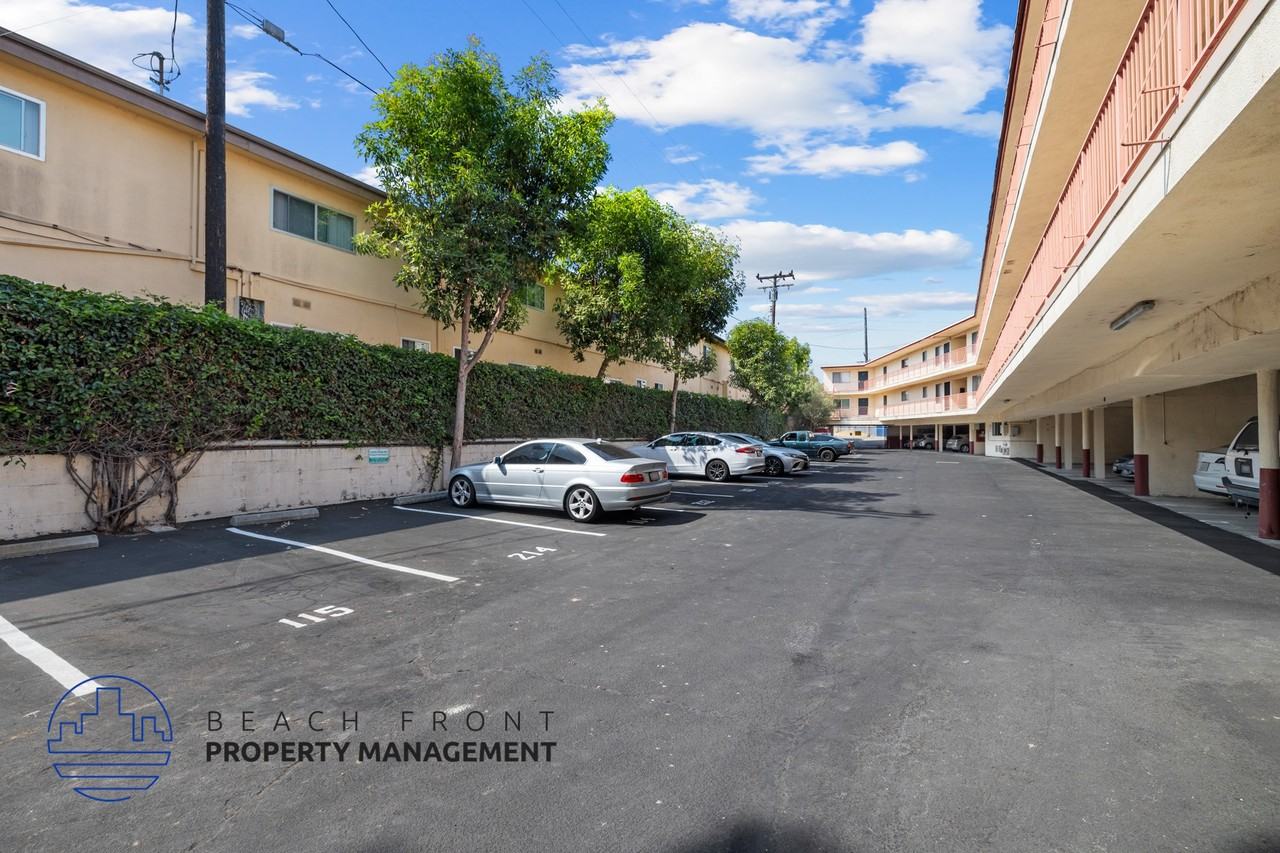 3320 Redondo Beach Blvd. - Photo 6 of 14