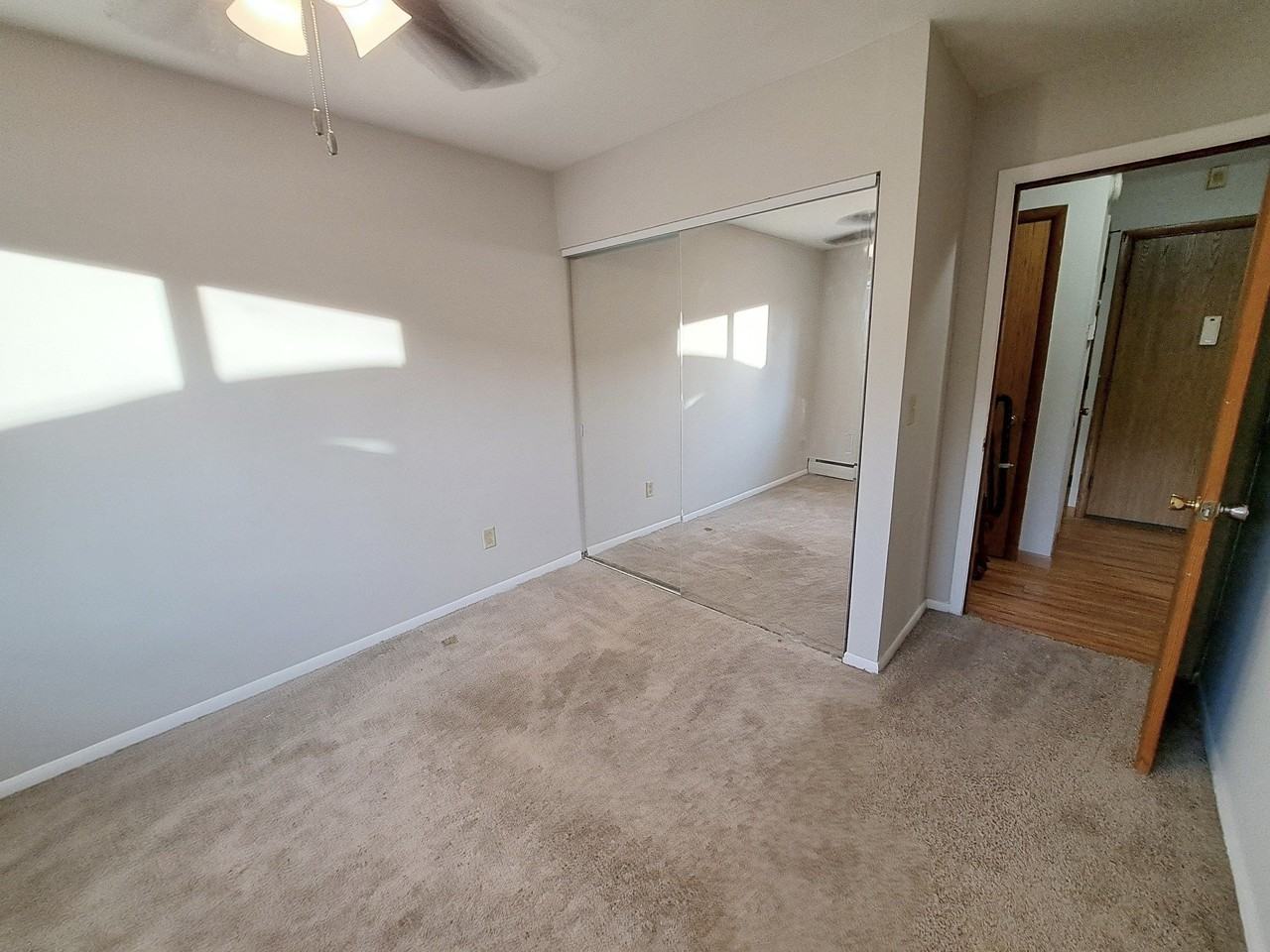 3428 Harriet Apartments - Photo 6 of 27