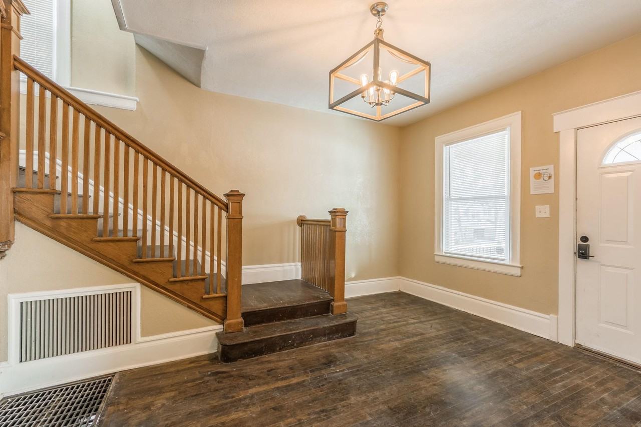 Harrison St - Photo 3 of 12