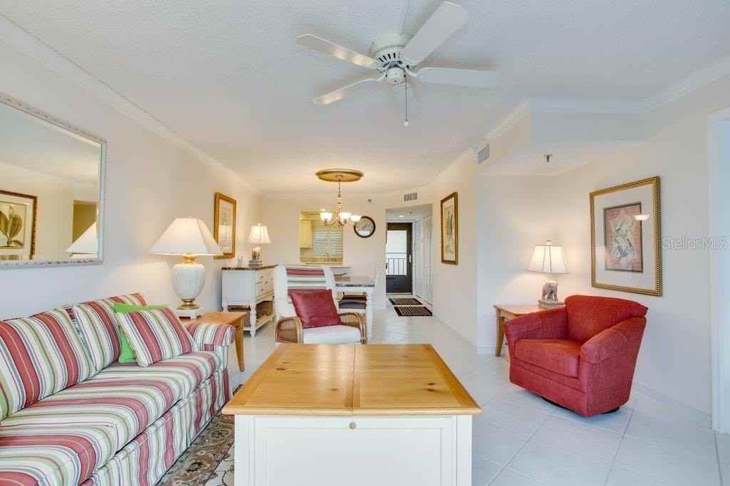 1001 Benjamin Franklin Dr #404 - Photo 4 of 16