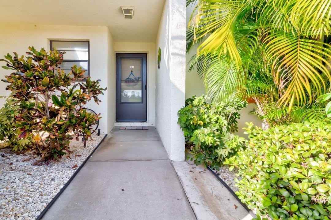 2275 S Mccall Rd #104 - Photo 3 of 34