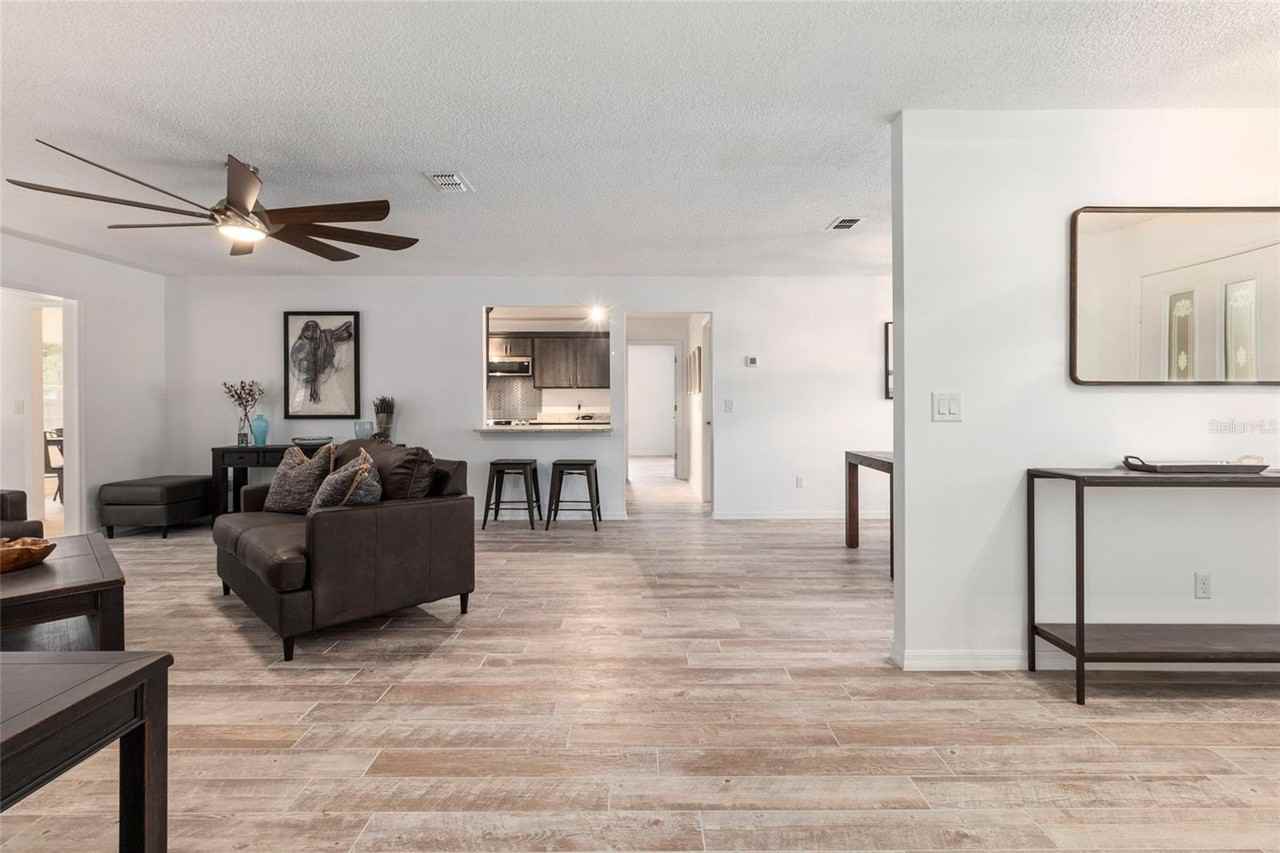 1900 Nw 73rd Ter - Photo 2 of 31