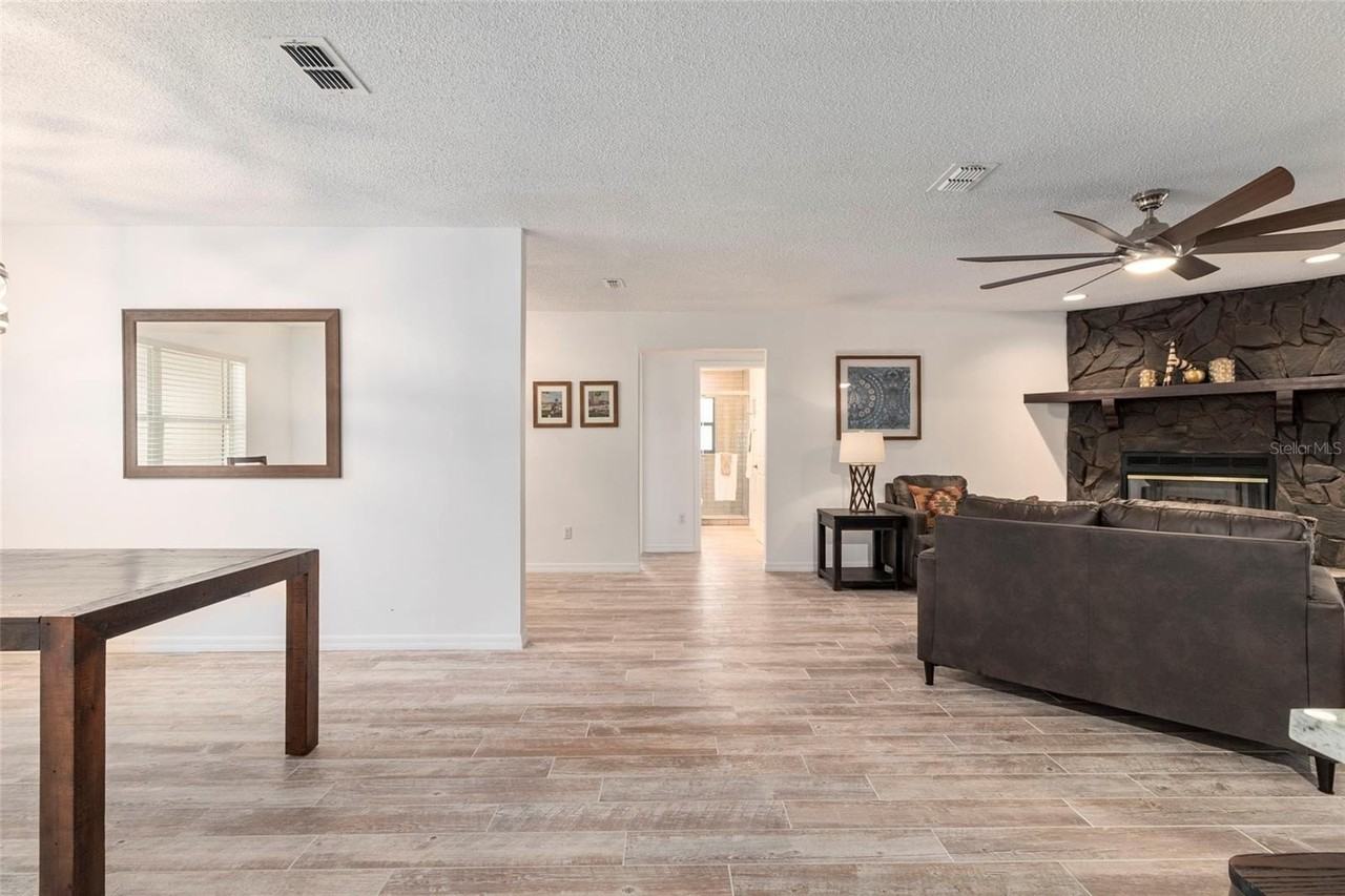 1900 Nw 73rd Ter - Photo 7 of 31