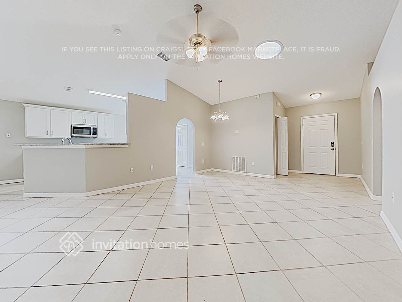 3846 Stonefield Dr - Photo 4 of 15