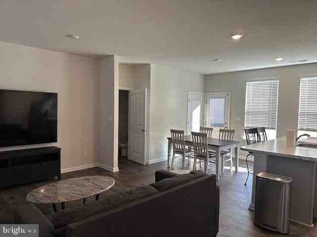 409 Stream Valley Ct - Photo 2 of 8