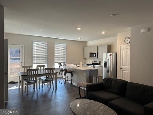 409 Stream Valley Ct - Photo 3 of 8