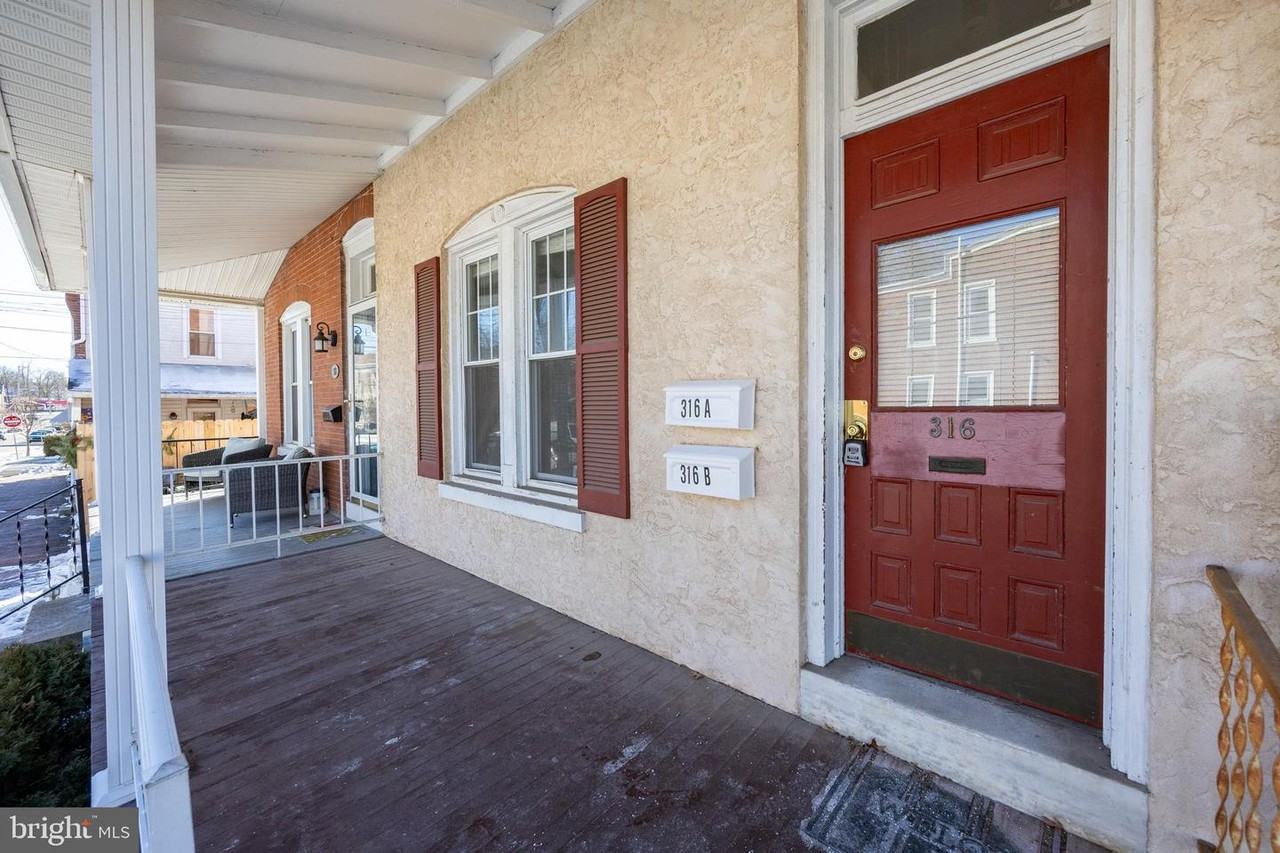 316 Lincoln Avenue - Photo 3 of 26