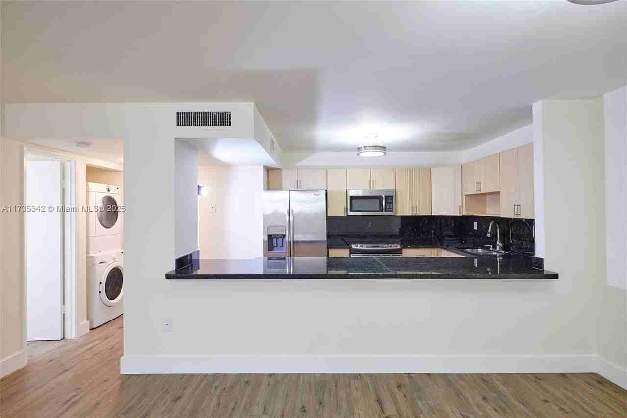 5845 Collins Ave - Photo 2 of 26
