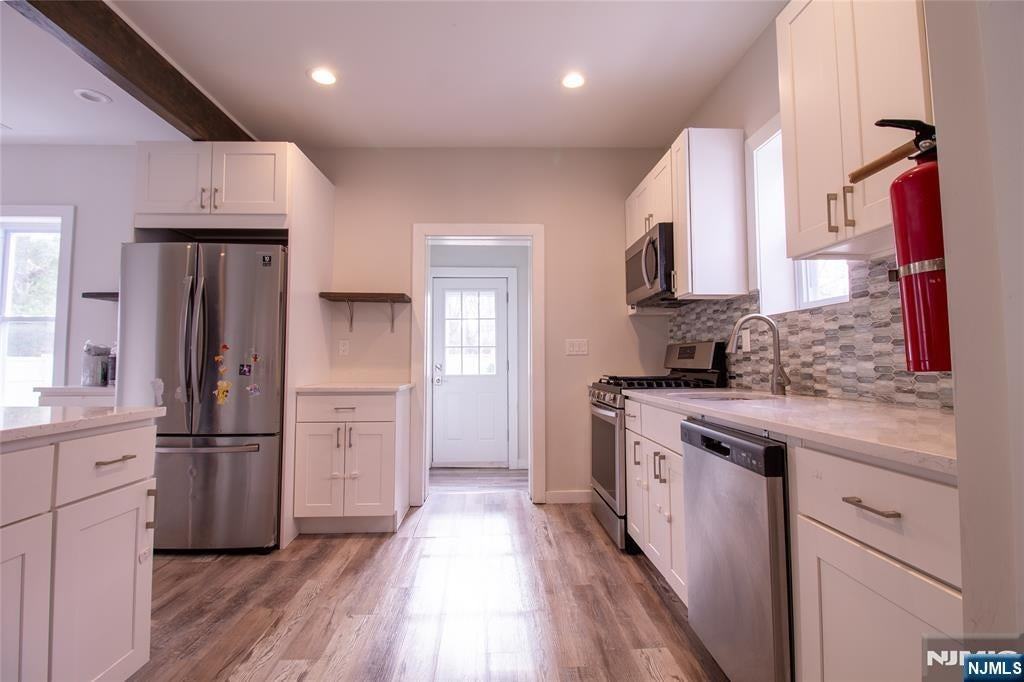 29 Niagara St - Photo 2 of 35