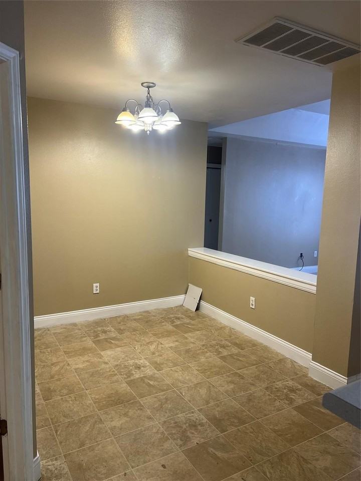 208 Jan Ln - Photo 5 of 21