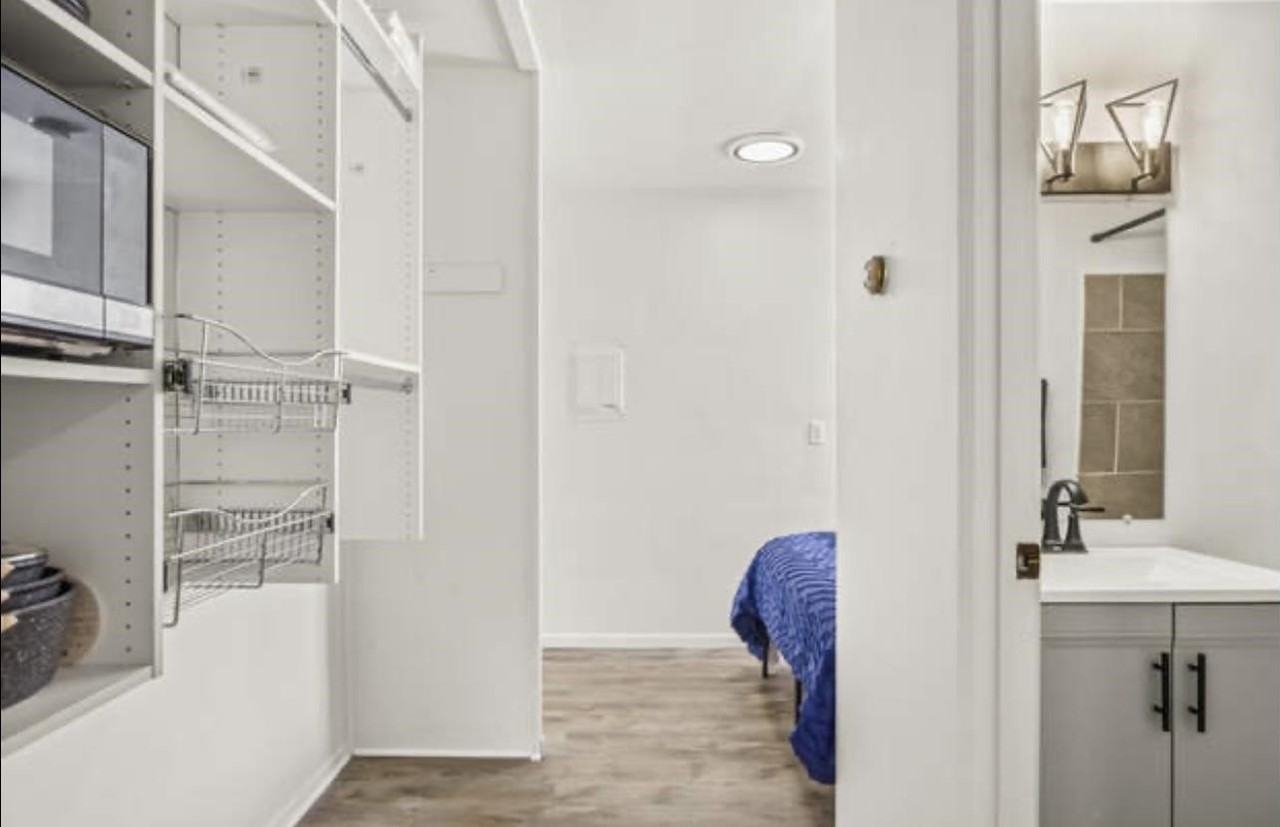 514 E Mifflin St #7 - Photo 5 of 9