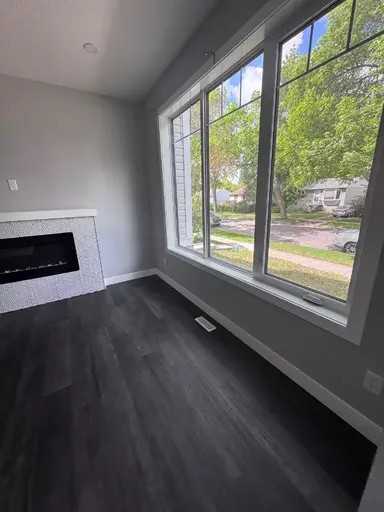 12145 43 St Nw - Photo 3 of 19
