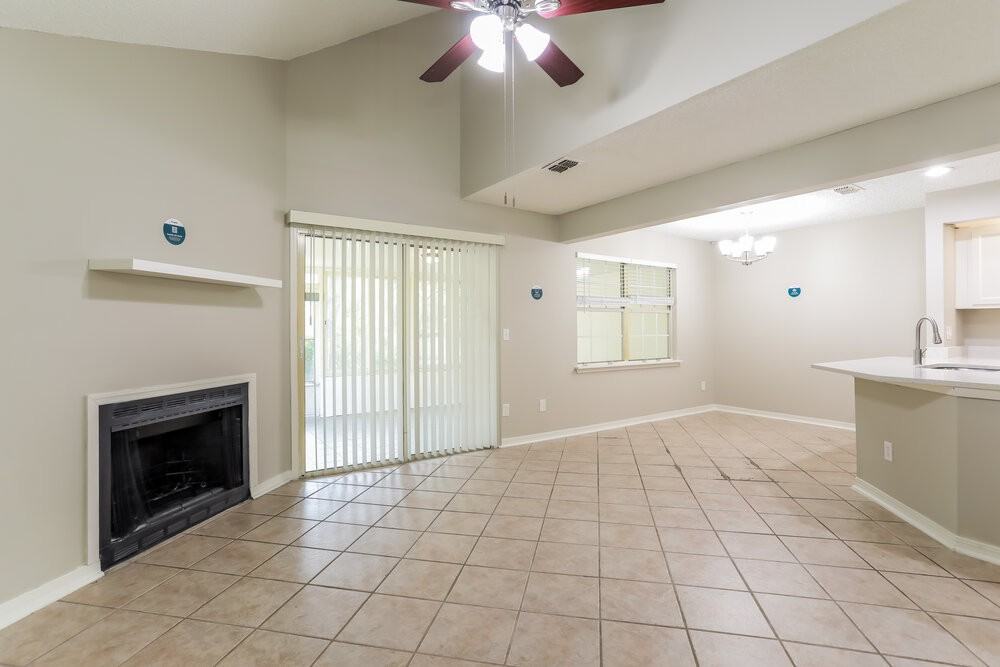 8549 Sturbridge Cir E - Photo 5 of 17