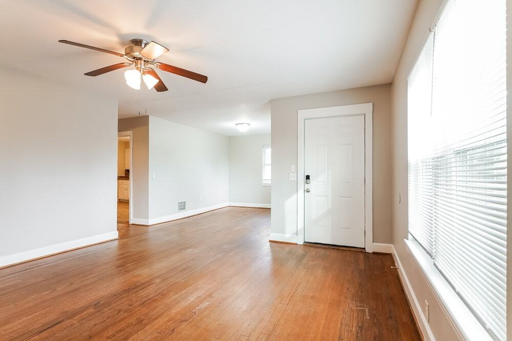 612 Robin Rd - Photo 6 of 18