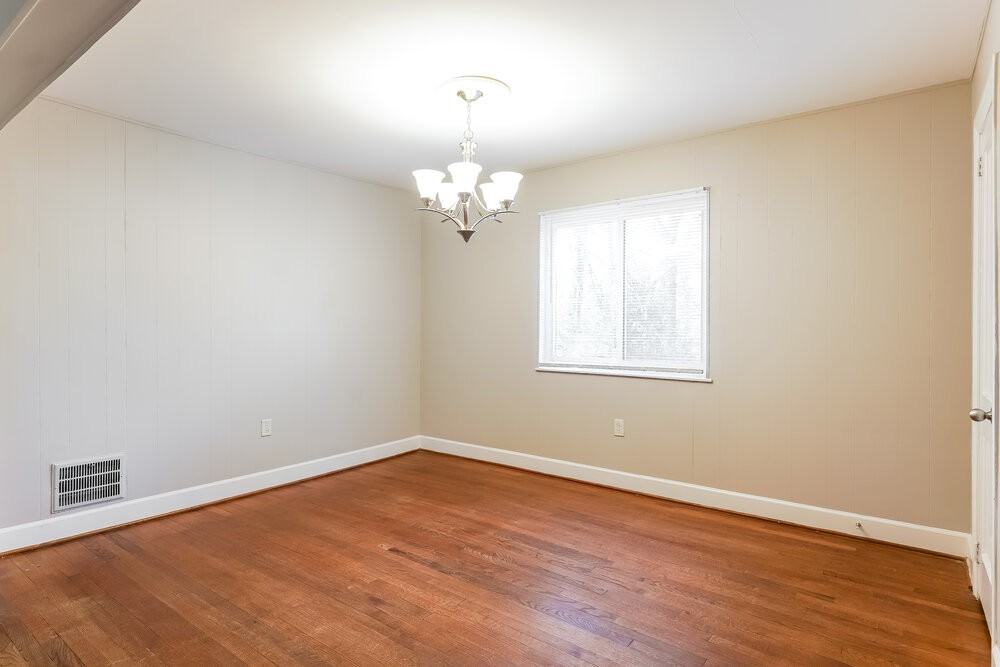 612 Robin Rd - Photo 7 of 18