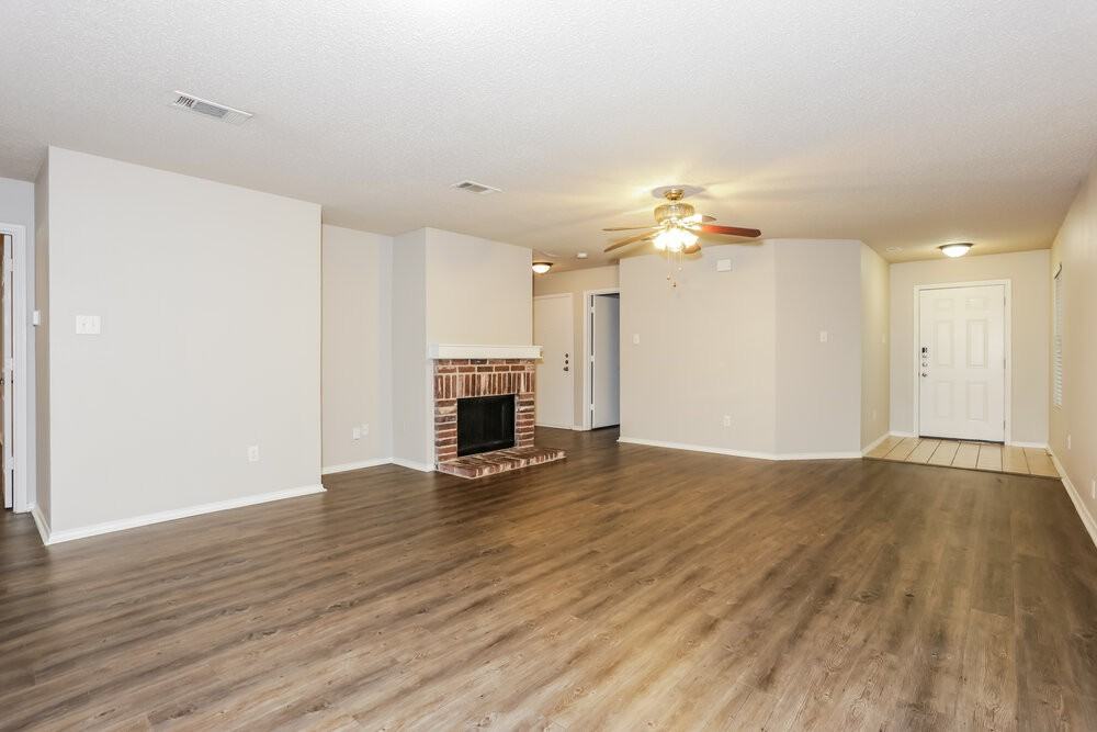 5351 Driftway Dr - Photo 3 of 16