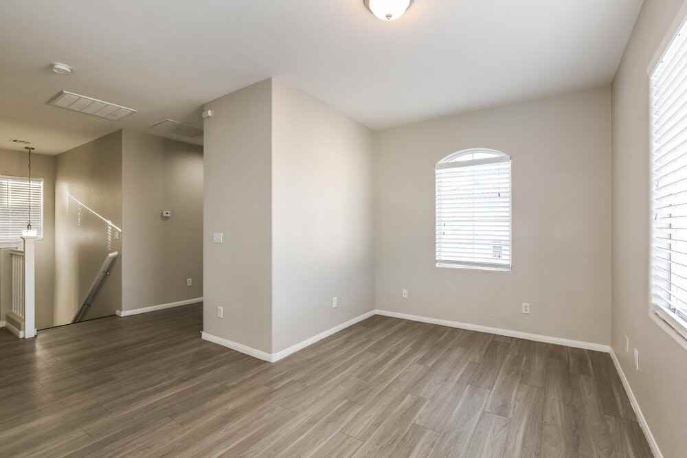 711 Easter Lily Pl - Photo 4 of 17