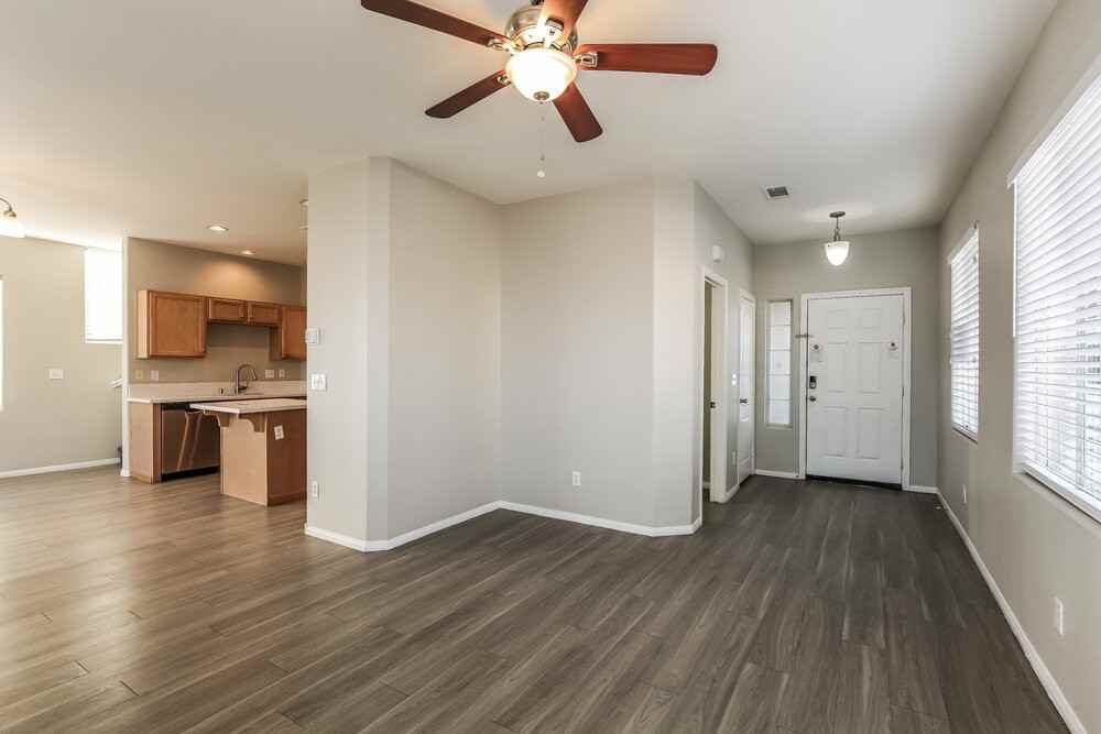 711 Easter Lily Pl - Photo 6 of 17