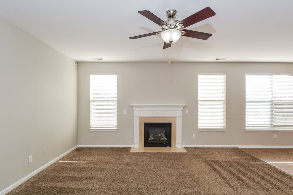 295 Stobhill Ln - Photo 4 of 17