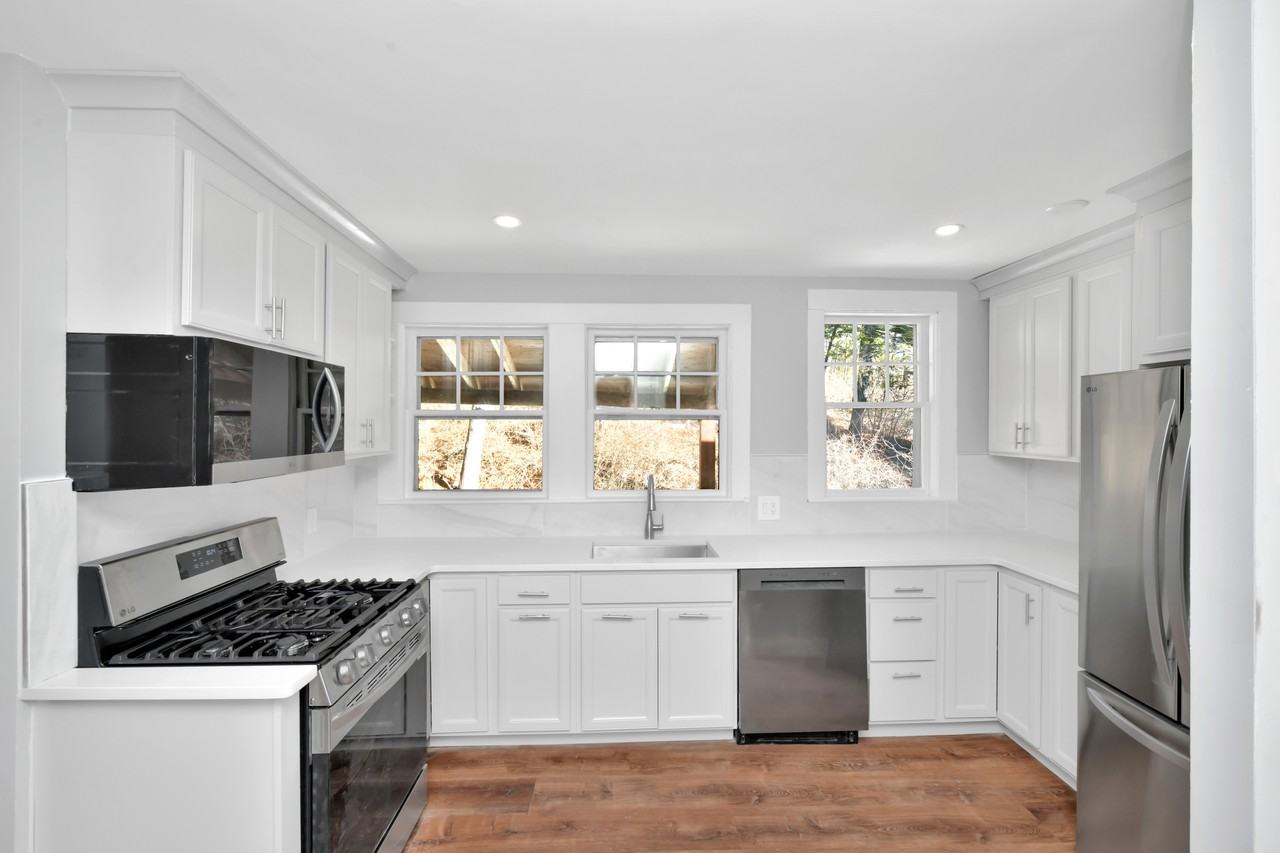 37 Westminster Avenue #2 - Photo 2 of 23