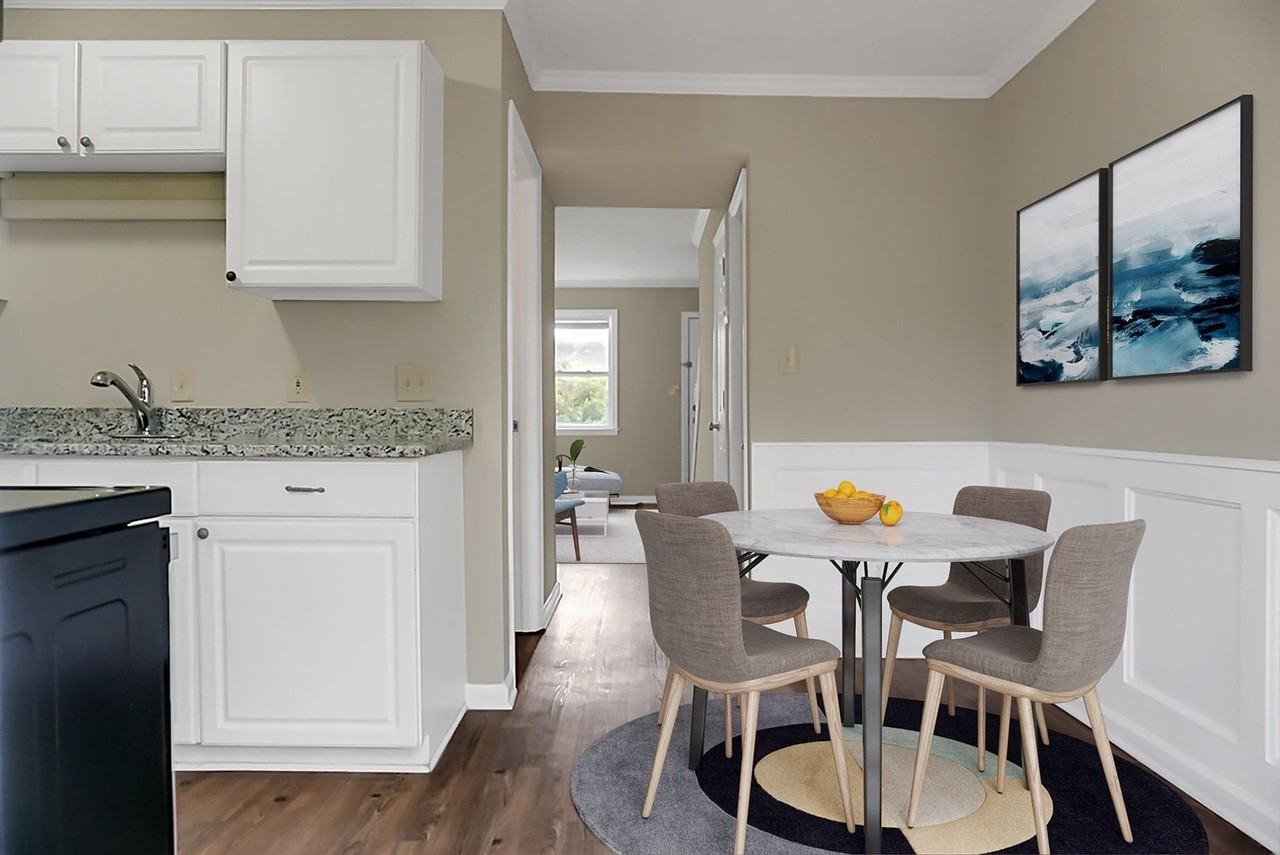 West Ashley Heights - Photo 2 of 18