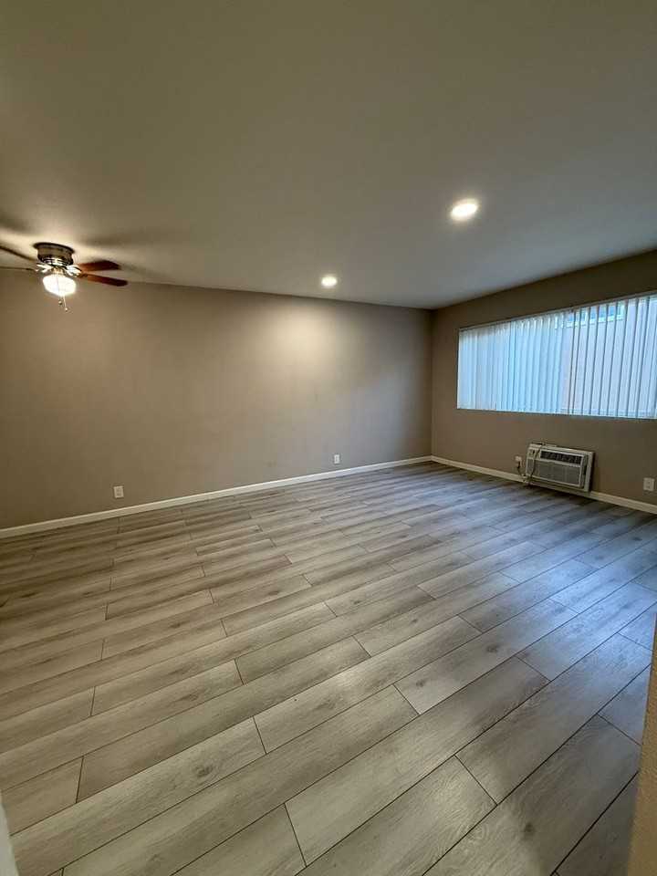 1 Month Free! Renovated Units in Central Van Nuys - Photo 5 of 28