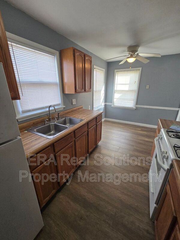 3314 Towers Ct S - Photo 3 of 24