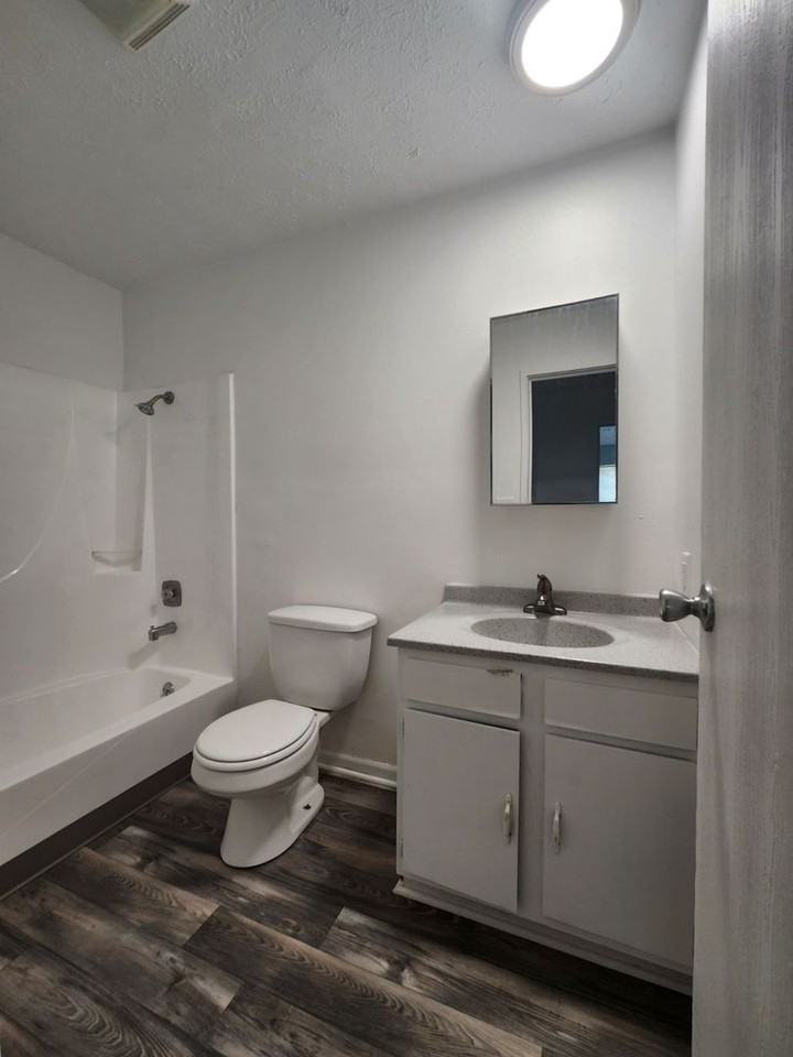 Hidden Bluffs Apartments - Photo 7 of 44