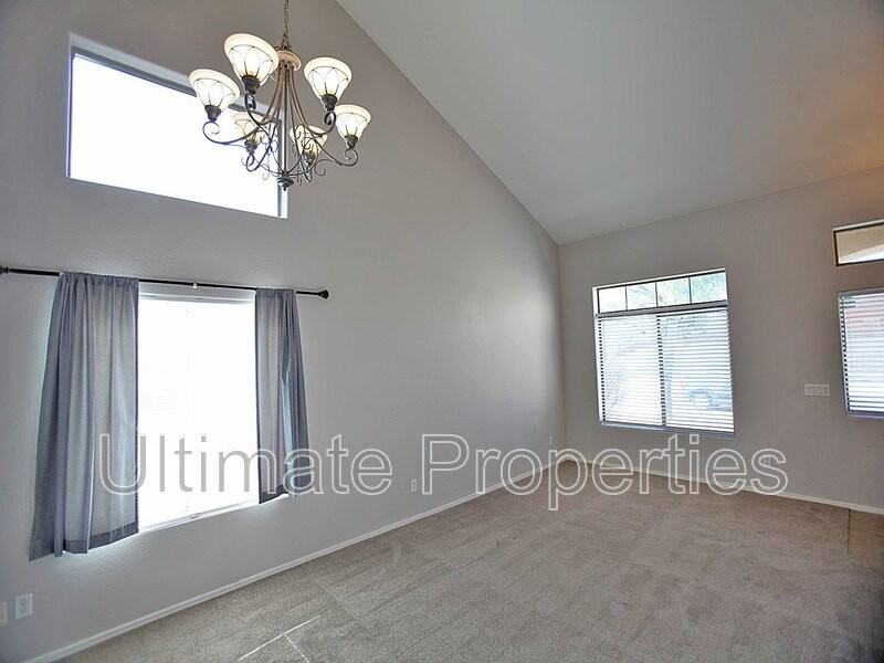 2115 S 257th Dr - Photo 2 of 13