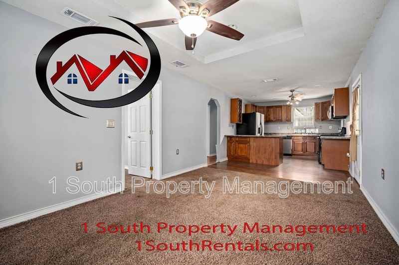 12180 Franklin Creek Ct - Photo 3 of 15