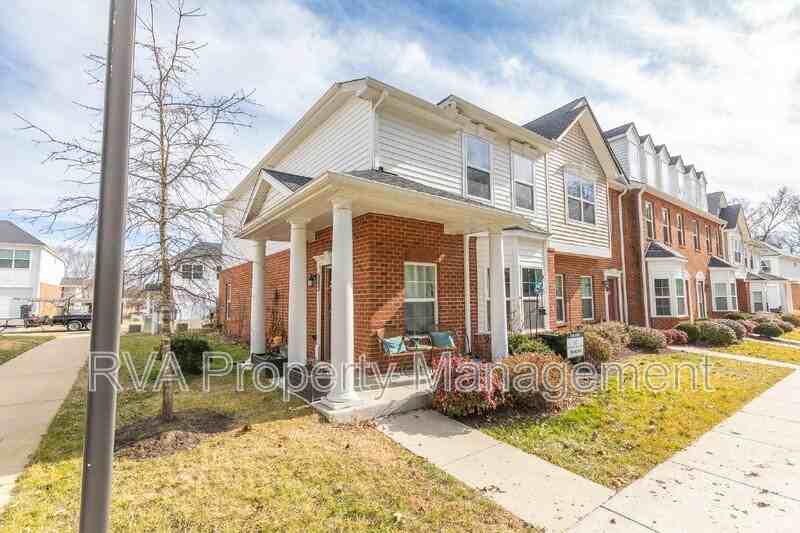 7370 Pebble Lake Dr - Photo 3 of 38