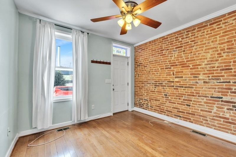 1125 Haubert St - Photo 3 of 20