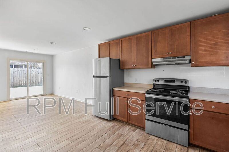 4018 Delaware Ave - Photo 2 of 26