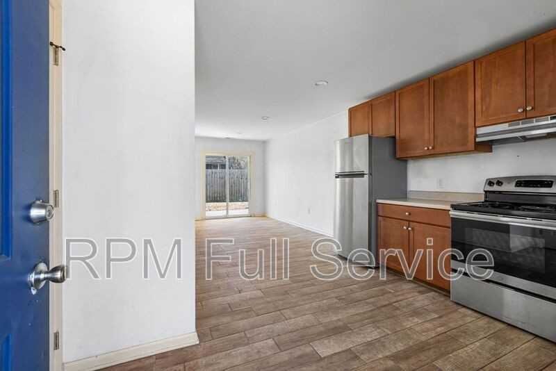 4018 Delaware Ave - Photo 3 of 26
